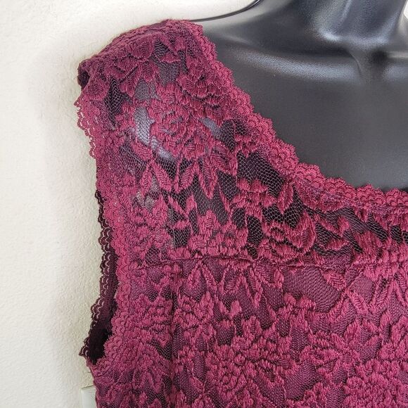 Torrid Burgundy Lace Peplum tank top size 2/2x - Picture 4 of 6